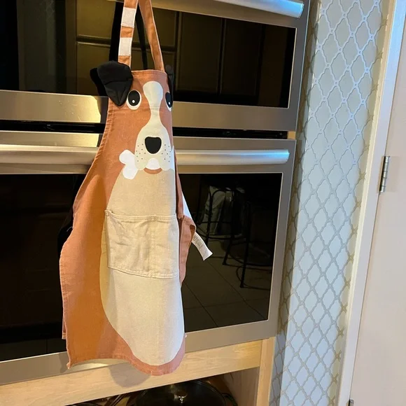 Williams Sonoma Kid’s Apron - Picture 3 of 3